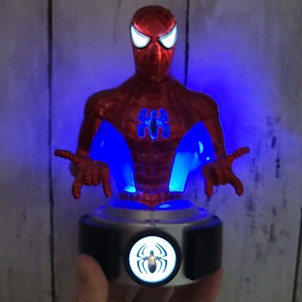 Marvel Spiderman Push Light Toy - Picture 2 of 8